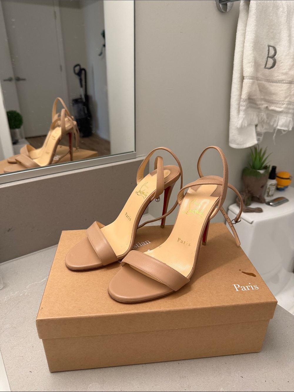 Christian Louboutin Loubigirl 100 NAPPA